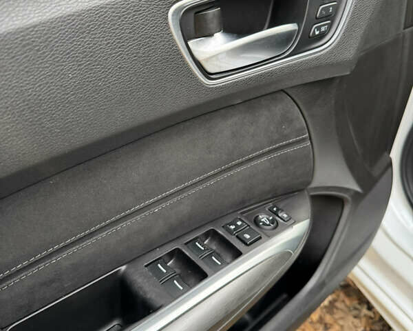 Білий Акура ТЛХ, об'ємом двигуна 3.47 л та пробігом 129 тис. км за 17500 $, фото 47 на Automoto.ua