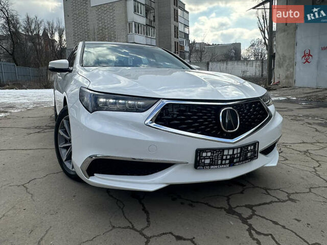 Белый Акура ТЛХ, объемом двигателя 2.36 л и пробегом 117 тыс. км за 15800 $, фото 3 на Automoto.ua