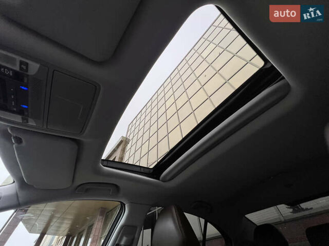 Белый Акура ТЛХ, объемом двигателя 3.47 л и пробегом 149 тыс. км за 17500 $, фото 23 на Automoto.ua