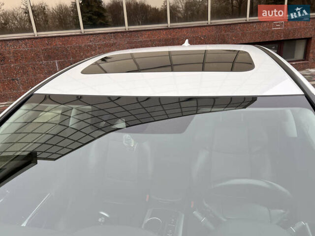 Белый Акура ТЛХ, объемом двигателя 3.47 л и пробегом 149 тыс. км за 17500 $, фото 3 на Automoto.ua