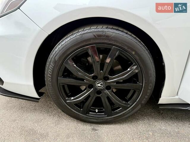 Белый Акура ТЛХ, объемом двигателя 2.36 л и пробегом 54 тыс. км за 16900 $, фото 20 на Automoto.ua