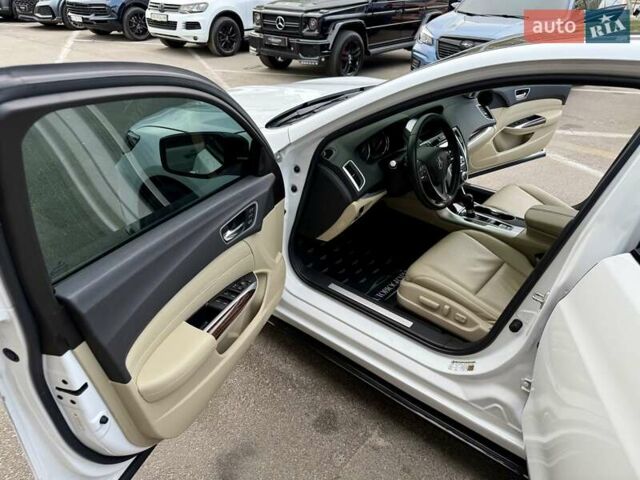 Белый Акура ТЛХ, объемом двигателя 2.36 л и пробегом 54 тыс. км за 16900 $, фото 23 на Automoto.ua