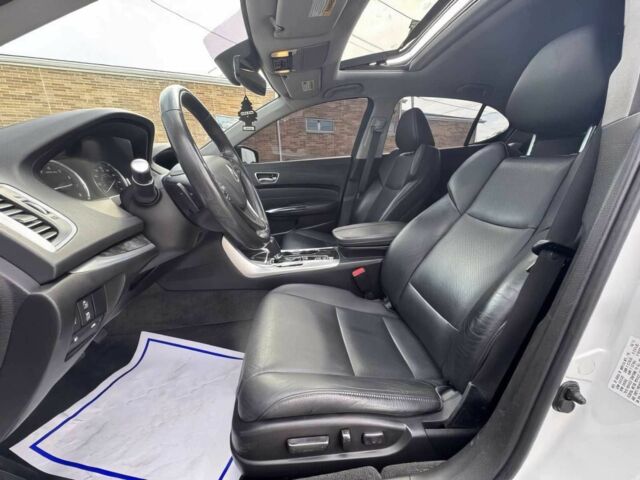 Белый Акура ТЛХ, объемом двигателя 2.4 л и пробегом 35 тыс. км за 9200 $, фото 9 на Automoto.ua
