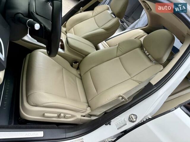 Белый Акура ТЛХ, объемом двигателя 2.36 л и пробегом 54 тыс. км за 16900 $, фото 25 на Automoto.ua
