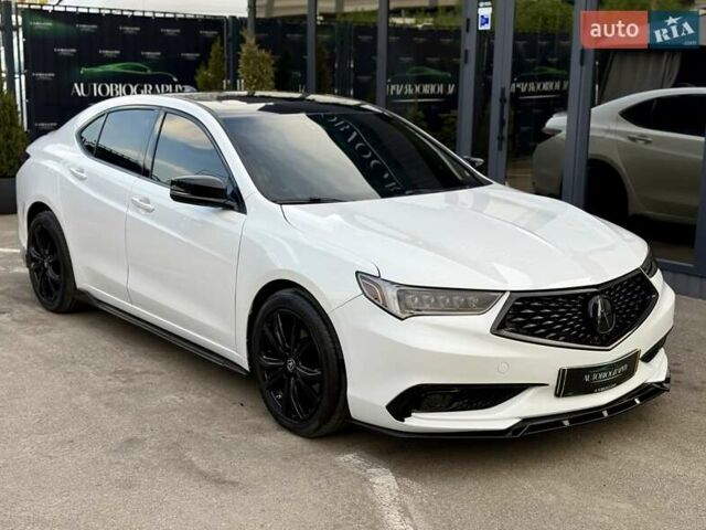 Белый Акура ТЛХ, объемом двигателя 2.36 л и пробегом 54 тыс. км за 16900 $, фото 4 на Automoto.ua
