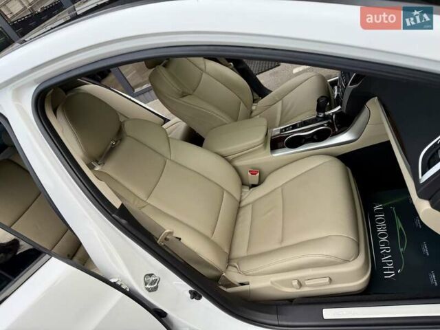 Белый Акура ТЛХ, объемом двигателя 2.36 л и пробегом 54 тыс. км за 16900 $, фото 41 на Automoto.ua