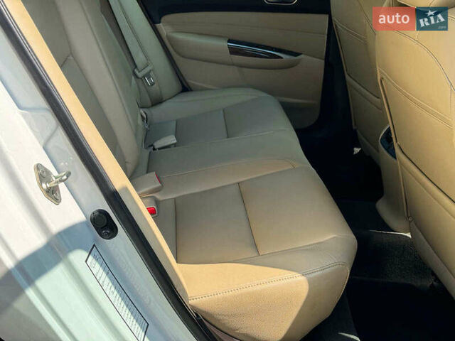 Білий Акура ТЛХ, об'ємом двигуна 2.4 л та пробігом 109 тис. км за 18490 $, фото 27 на Automoto.ua