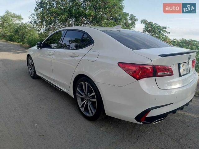 Белый Акура ТЛХ, объемом двигателя 3.47 л и пробегом 62 тыс. км за 24100 $, фото 5 на Automoto.ua