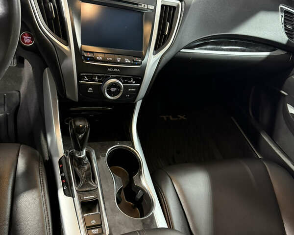 Білий Акура ТЛХ, об'ємом двигуна 2.36 л та пробігом 61 тис. км за 18500 $, фото 17 на Automoto.ua