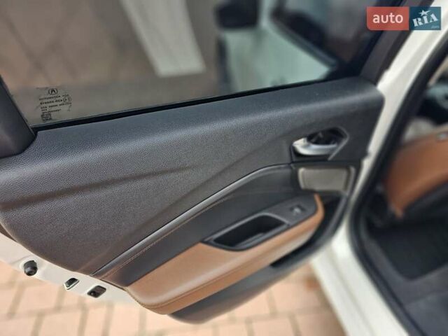 Белый Акура ТЛХ, объемом двигателя 2 л и пробегом 55 тыс. км за 27900 $, фото 36 на Automoto.ua