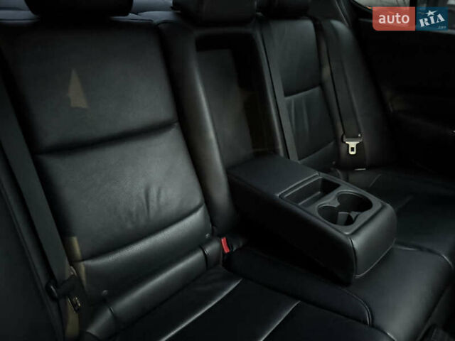Чорний Акура ТЛХ, об'ємом двигуна 2.36 л та пробігом 165 тис. км за 11999 $, фото 9 на Automoto.ua