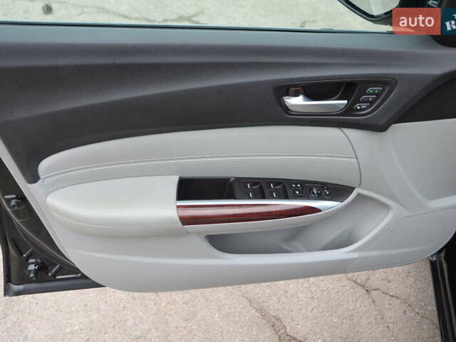 Черный Акура ТЛХ, объемом двигателя 3.5 л и пробегом 140 тыс. км за 14300 $, фото 35 на Automoto.ua