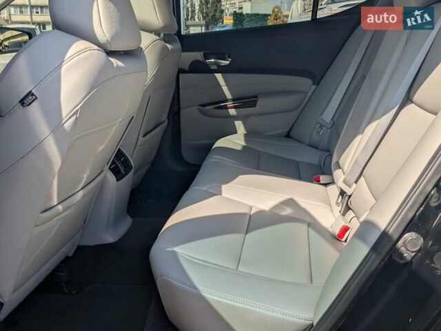 Черный Акура ТЛХ, объемом двигателя 2.36 л и пробегом 65 тыс. км за 14900 $, фото 12 на Automoto.ua