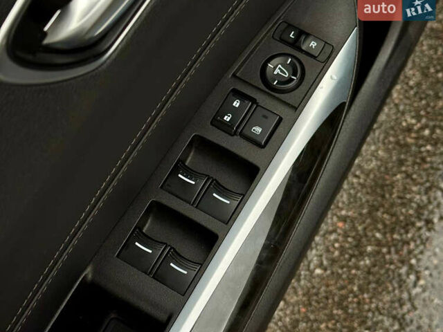 Чорний Акура ТЛХ, об'ємом двигуна 2.4 л та пробігом 84 тис. км за 19900 $, фото 17 на Automoto.ua