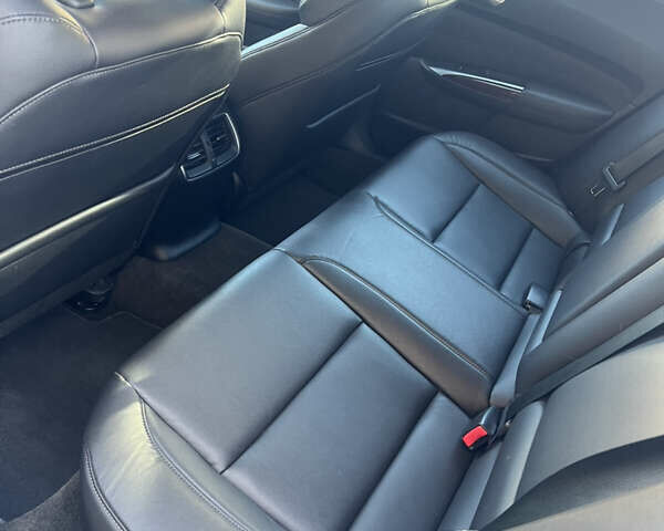Акура ТЛХ, объемом двигателя 2.4 л и пробегом 90 тыс. км за 11700 $, фото 7 на Automoto.ua