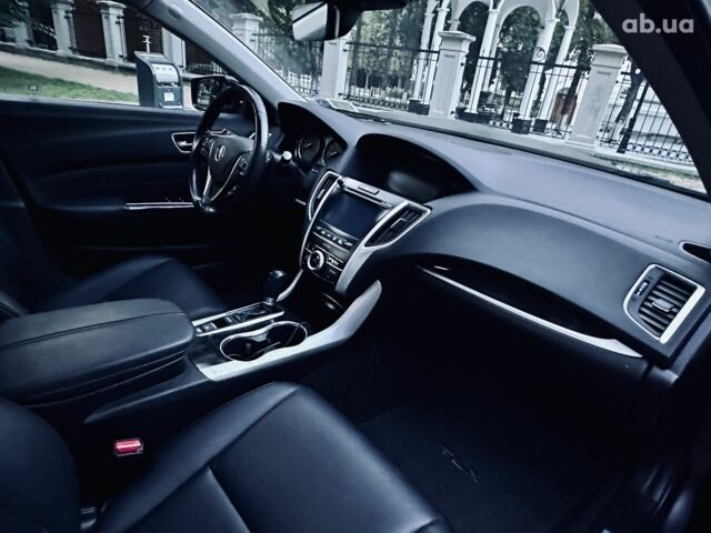 Серый Акура ТЛХ, объемом двигателя 0 л и пробегом 59 тыс. км за 18500 $, фото 5 на Automoto.ua