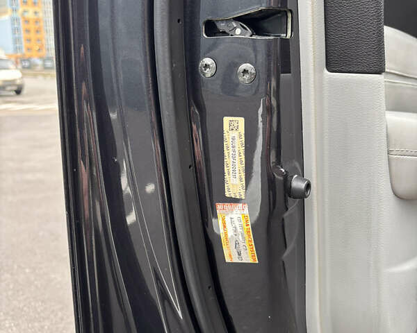 Сірий Акура ТЛХ, об'ємом двигуна 2.4 л та пробігом 210 тис. км за 14200 $, фото 32 на Automoto.ua