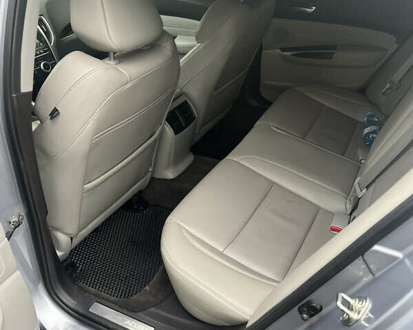 Серый Акура ТЛХ, объемом двигателя 2.36 л и пробегом 187 тыс. км за 14000 $, фото 10 на Automoto.ua