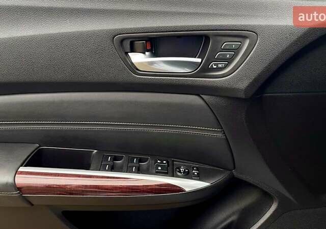 Серый Акура ТЛХ, объемом двигателя 2.36 л и пробегом 70 тыс. км за 16700 $, фото 17 на Automoto.ua