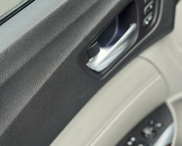 Сірий Акура ТЛХ, об'ємом двигуна 2.36 л та пробігом 112 тис. км за 11950 $, фото 28 на Automoto.ua