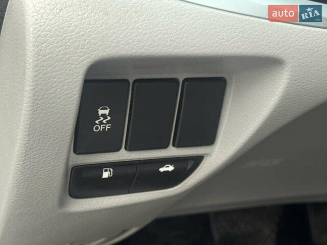 Сірий Акура ТЛХ, об'ємом двигуна 2.36 л та пробігом 112 тис. км за 11950 $, фото 44 на Automoto.ua