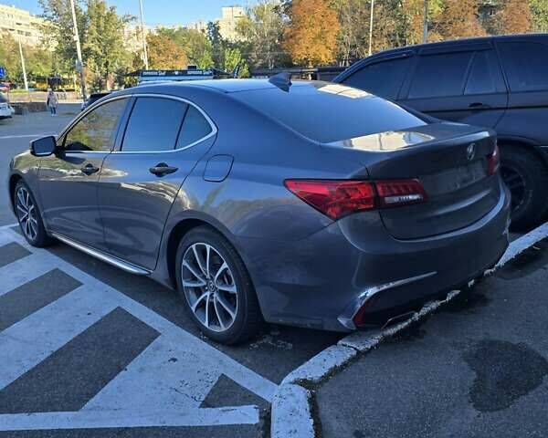 Серый Акура ТЛХ, объемом двигателя 3.47 л и пробегом 96 тыс. км за 19000 $, фото 1 на Automoto.ua