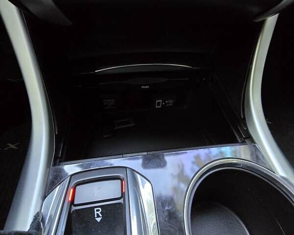 Серый Акура ТЛХ, объемом двигателя 3.47 л и пробегом 96 тыс. км за 19000 $, фото 10 на Automoto.ua