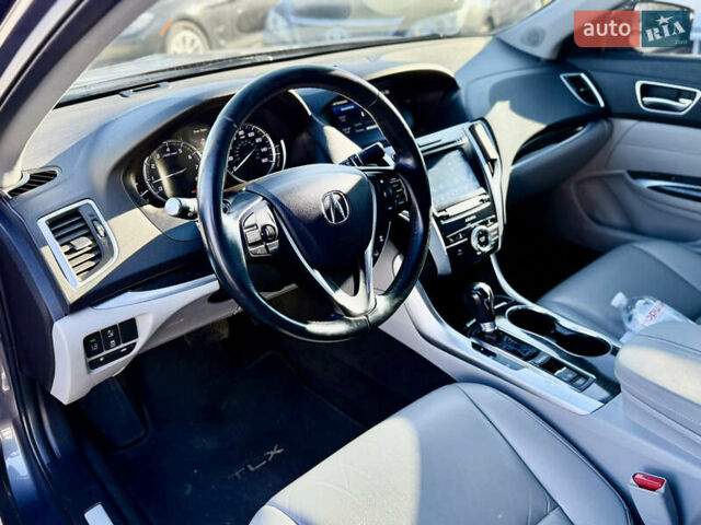 Серый Акура ТЛХ, объемом двигателя 2.36 л и пробегом 98 тыс. км за 16999 $, фото 48 на Automoto.ua