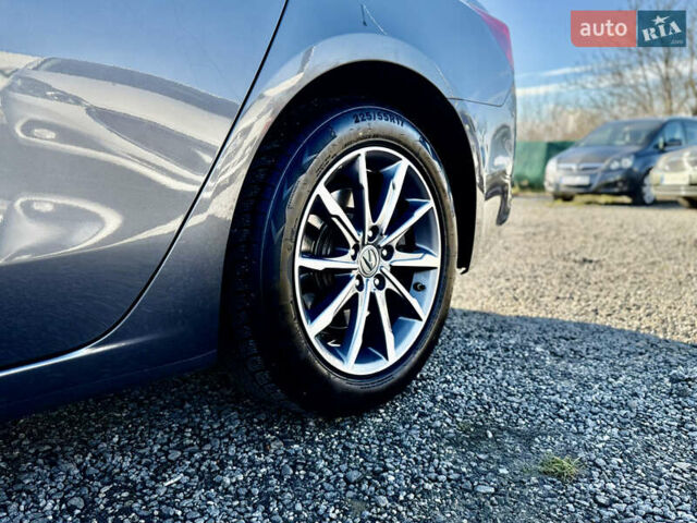 Серый Акура ТЛХ, объемом двигателя 2.36 л и пробегом 98 тыс. км за 16999 $, фото 43 на Automoto.ua