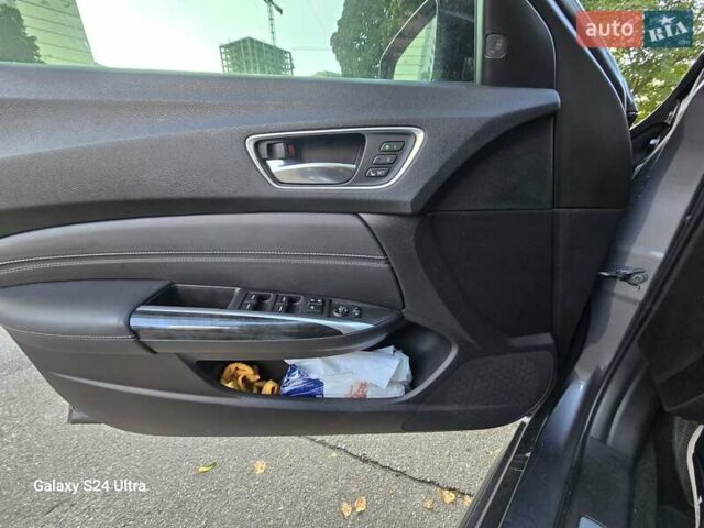 Серый Акура ТЛХ, объемом двигателя 3.47 л и пробегом 96 тыс. км за 19000 $, фото 11 на Automoto.ua