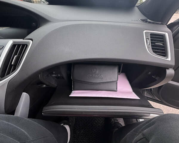 Серый Акура ТЛХ, объемом двигателя 2.5 л и пробегом 79 тыс. км за 19500 $, фото 10 на Automoto.ua