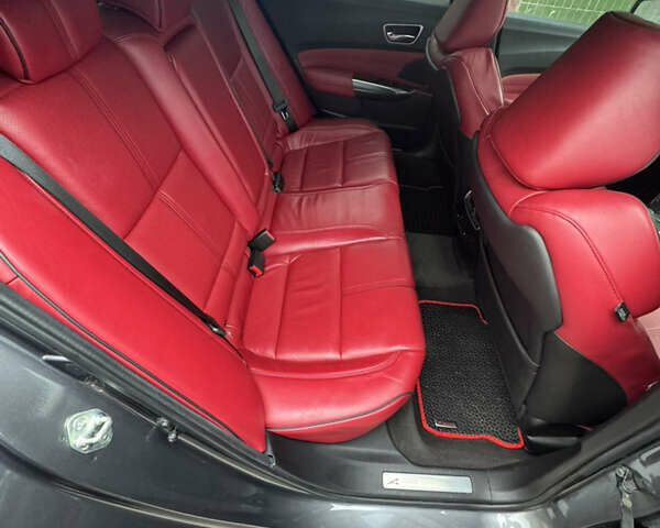 Серый Акура ТЛХ, объемом двигателя 2.5 л и пробегом 79 тыс. км за 19500 $, фото 16 на Automoto.ua