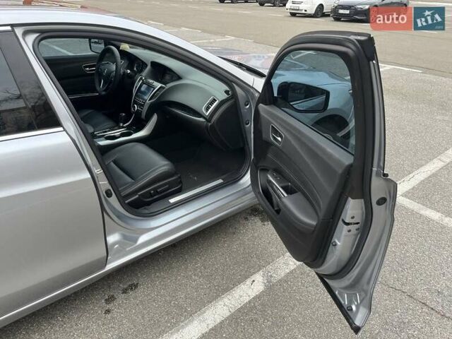 Серый Акура ТЛХ, объемом двигателя 2.36 л и пробегом 93 тыс. км за 18500 $, фото 19 на Automoto.ua