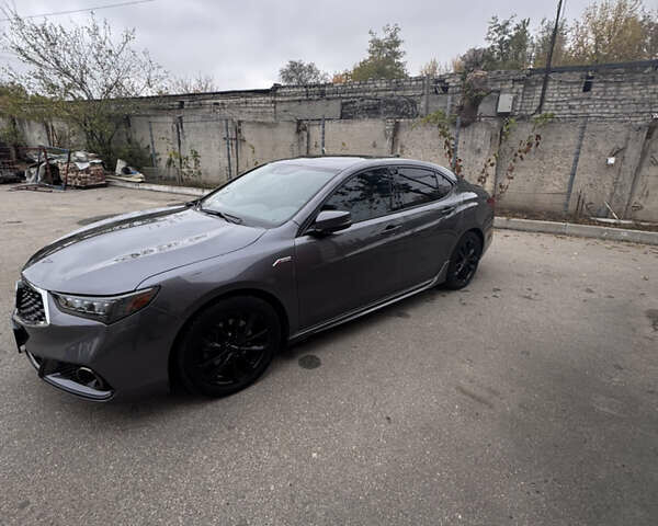 Серый Акура ТЛХ, объемом двигателя 2.5 л и пробегом 79 тыс. км за 19500 $, фото 1 на Automoto.ua