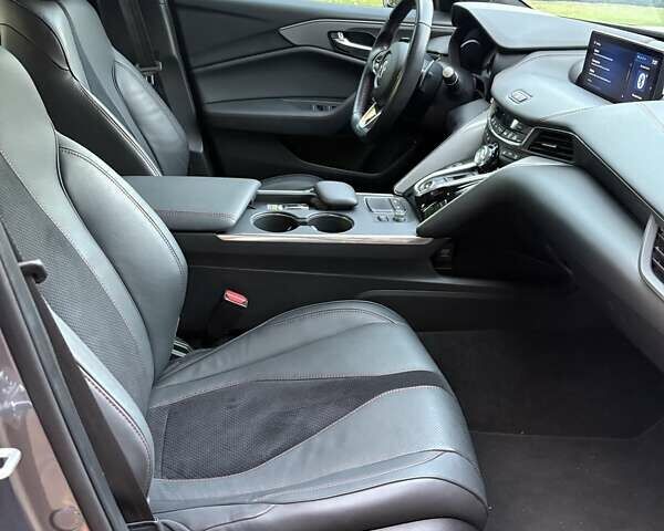 Серый Акура ТЛХ, объемом двигателя 2 л и пробегом 55 тыс. км за 33000 $, фото 5 на Automoto.ua
