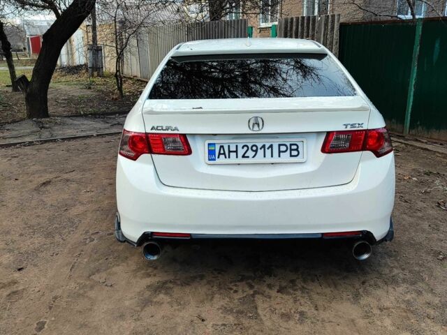 Белый Акура ТСХ, объемом двигателя 2.4 л и пробегом 200 тыс. км за 7900 $, фото 1 на Automoto.ua