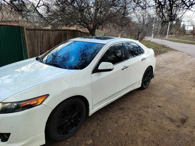 Белый Акура ТСХ, объемом двигателя 2.4 л и пробегом 200 тыс. км за 7900 $, фото 2 на Automoto.ua