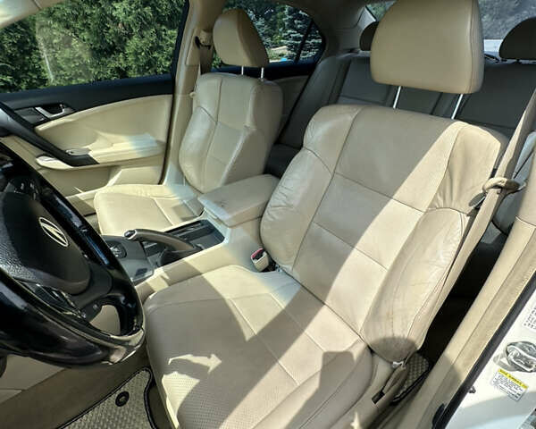 Белый Акура ТСХ, объемом двигателя 2.4 л и пробегом 224 тыс. км за 9500 $, фото 26 на Automoto.ua