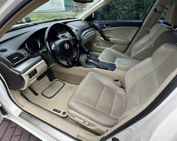 Белый Акура ТСХ, объемом двигателя 2.4 л и пробегом 222 тыс. км за 9500 $, фото 12 на Automoto.ua