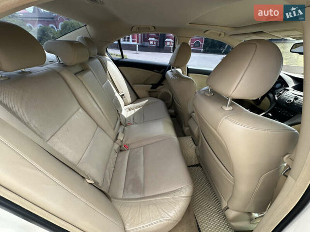Белый Акура ТСХ, объемом двигателя 2.4 л и пробегом 224 тыс. км за 9500 $, фото 22 на Automoto.ua