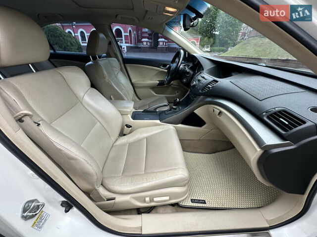 Белый Акура ТСХ, объемом двигателя 2.4 л и пробегом 222 тыс. км за 9500 $, фото 19 на Automoto.ua