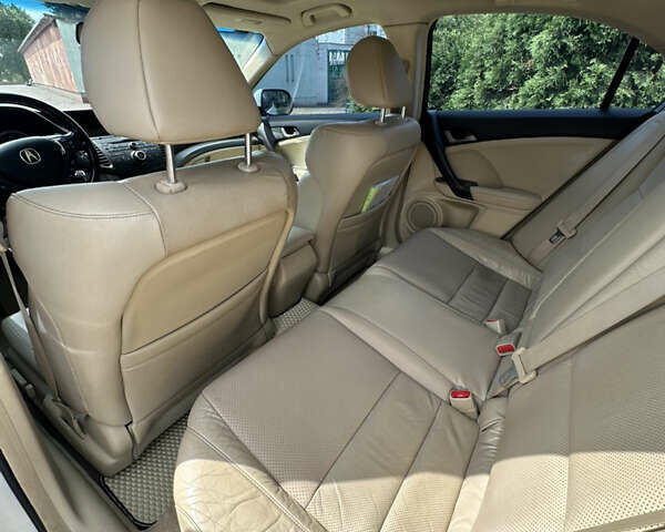 Белый Акура ТСХ, объемом двигателя 2.4 л и пробегом 224 тыс. км за 9500 $, фото 19 на Automoto.ua