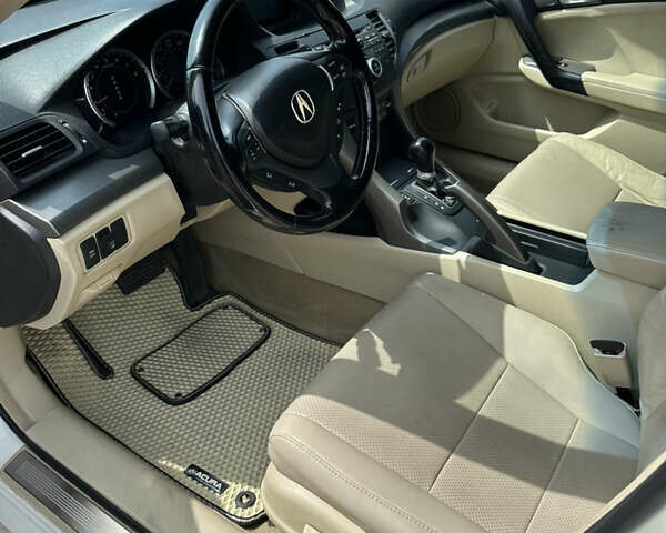 Белый Акура ТСХ, объемом двигателя 2.4 л и пробегом 224 тыс. км за 9500 $, фото 16 на Automoto.ua