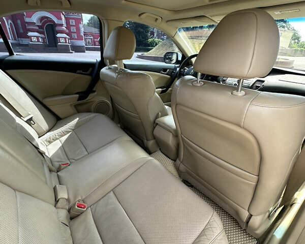 Белый Акура ТСХ, объемом двигателя 2.4 л и пробегом 224 тыс. км за 9500 $, фото 21 на Automoto.ua