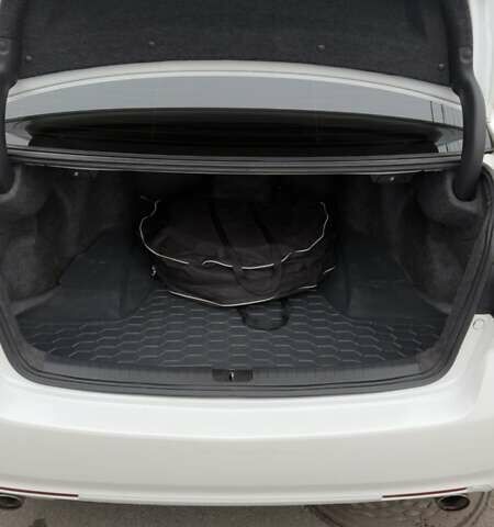 Белый Акура ТСХ, объемом двигателя 2.4 л и пробегом 203 тыс. км за 10100 $, фото 20 на Automoto.ua