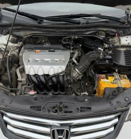 Белый Акура ТСХ, объемом двигателя 2.4 л и пробегом 203 тыс. км за 10100 $, фото 21 на Automoto.ua