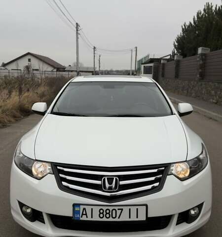 Белый Акура ТСХ, объемом двигателя 2.4 л и пробегом 203 тыс. км за 10100 $, фото 2 на Automoto.ua