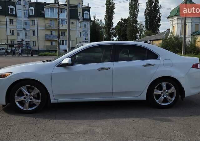 Белый Акура ТСХ, объемом двигателя 2.4 л и пробегом 200 тыс. км за 11400 $, фото 7 на Automoto.ua