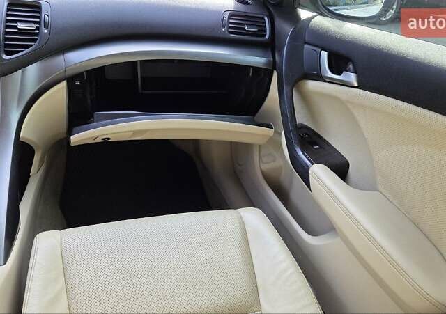 Белый Акура ТСХ, объемом двигателя 2.4 л и пробегом 200 тыс. км за 11400 $, фото 31 на Automoto.ua