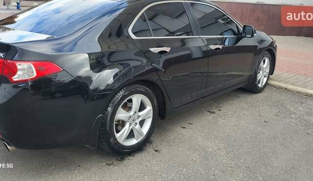 Черный Акура ТСХ, объемом двигателя 2.4 л и пробегом 265 тыс. км за 9500 $, фото 3 на Automoto.ua